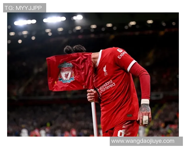 足球巨星赛场落寞神情引发球迷热议情绪反差令人心疼